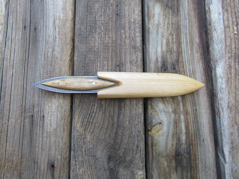 Leichtes Messer mit hölzernem Klingenschutz – Bild 8