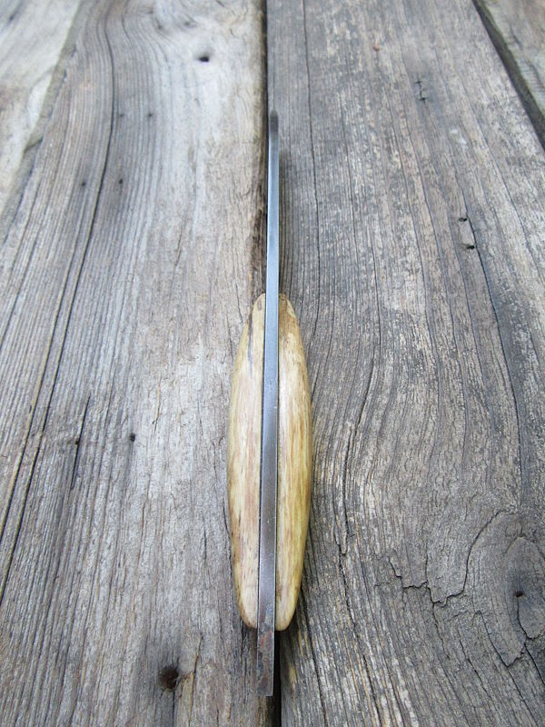 Leichtes Messer mit hölzernem Klingenschutz – Bild 5