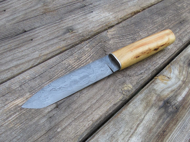 Handgeschmiedetes Messer - Mehrlagenstahl