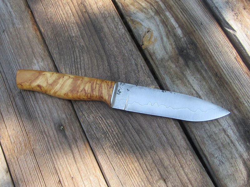 Handgeschmiedetes Messer aus 3-Lagen-Stahl