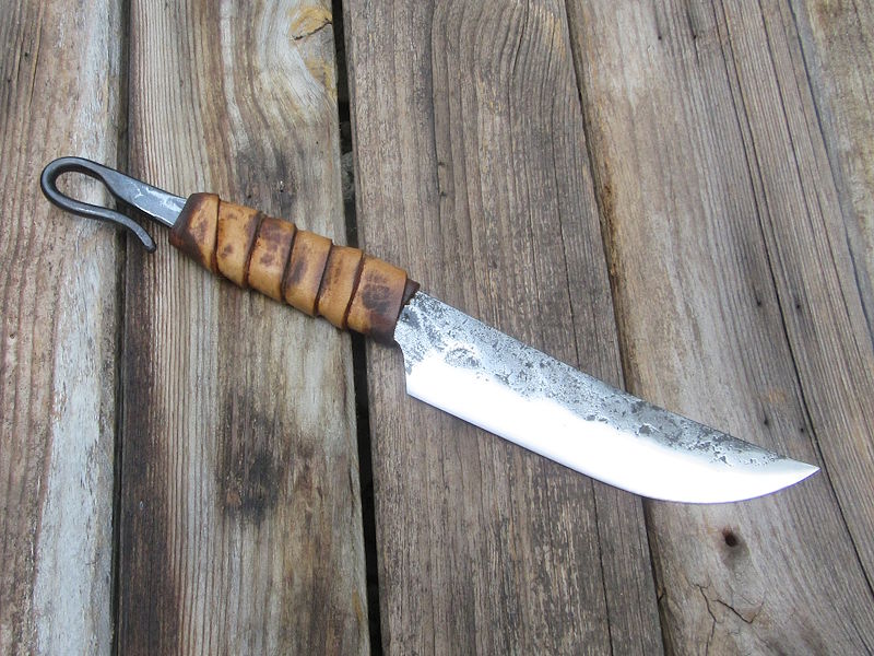 Keltisches Messer aus Carbonstahl